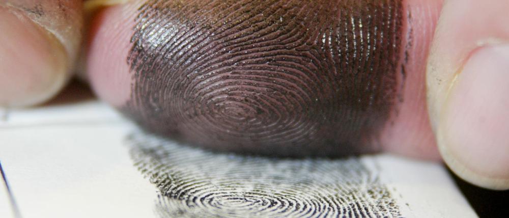 Das Innenministerium sieht die Aufenthaltskarte als Mittel, um illegale Einwanderung besser zu bekämpfen.