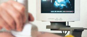 Auf Nummer sicher. Ärzte wollen risikoreiche Tests durch Ultraschall ersetzen.