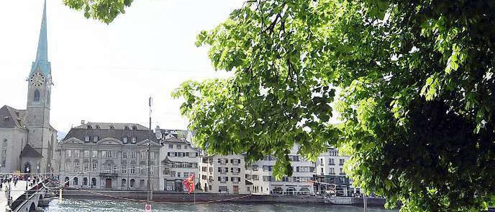 Das Kai in der Altstadt von Zürich.