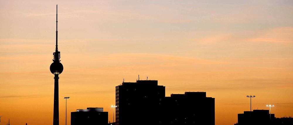 Die Sonne sinkt langsam in den Berliner Horizont. Wie wird die Stadt im Jahr 2050 aussehen?