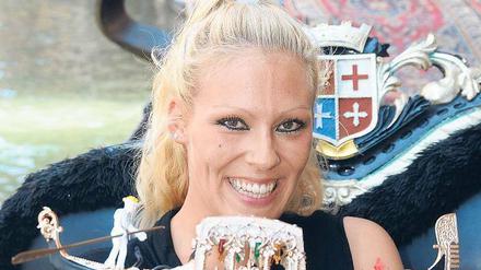 Giorgia Boscolo feiert eine Premier in Venedig.