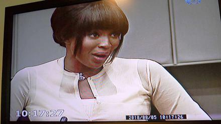 Naomi Campbell bei ihrer Aussage vor dem Kriegsverbrecher-Tribunals für Sierra Leone.