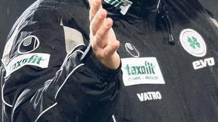 Hans-Günter Bruns, 55, hat für Gladbach, Schalke und Düsseldorf 366 Bundesligaspiele bestritten. Seit 2006 arbeitet er bei Rot-Weiß Oberhausen. 