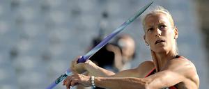 Jennifer Oeser stellt beim Siebenkampf eine persönliche Bestleistung von 6683 Punkten auf.