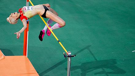 Bronze: Hochspringerin Ariane Friedrich aus Frankfurt belegt mit 2,01 Metern den dritten Platz hinter Weltmeisterin Blanka Vlasic aus Kroatien (2,03) und der höhengleichen Schwedin Emma Green.