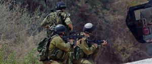 Israelische Truppen an der Grenze zum Libanon.