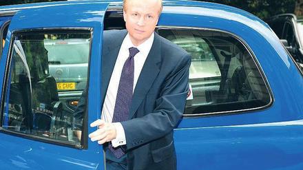 Vorfahrt für den Amerikaner. BP-Krisenmanager Bob Dudley am Montag bei der Ankunft vor der Londoner BP-Zentrale.