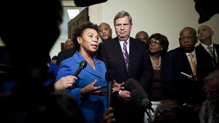 Agrarminister Vilsack (Mitte) in Erklärungsnot.