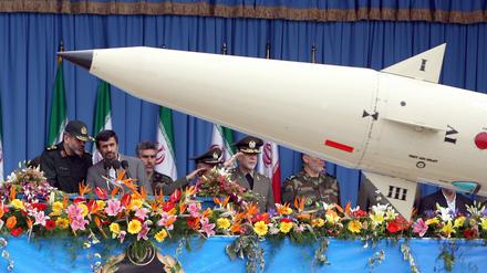 Iran verfügt nach Einschätzung von CIA-Chef Leon Panetta über genügend niedrig angereichertes Uran für zwei Atombomben.