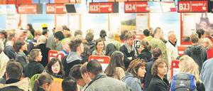 Luftbuchung. In den vergangenen Wochen und Monaten warteten viele Berliner vergeblich auf ihren Easyjet-Flug.