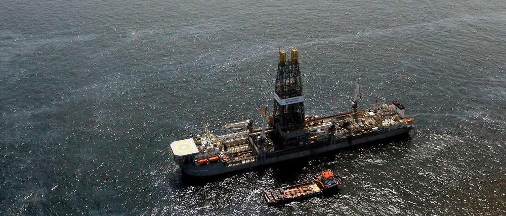 Die Arbeiten am Bohrloch müssen unterbrochen werden.