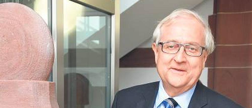 Rentenpolitiker. Bundeswirtschaftsminister Rainer Brüderle (FDP) schlägt vor, die 2009 beschlossene Rentengarantie wieder aufzuheben. 