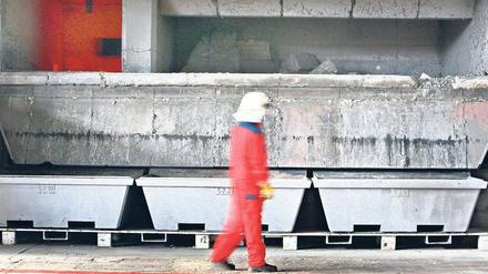 Deutschlands größte Aluminiumhütte steht in Neuss. Der Betrieb wäre von einer Erhöhung der Energiesteuer stark betroffen.