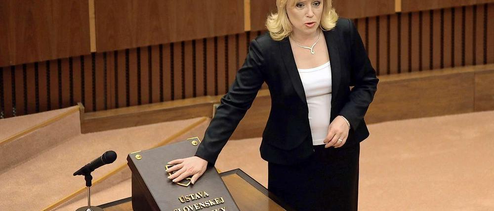 Iveta Radicova legt den Amtseid ab. 