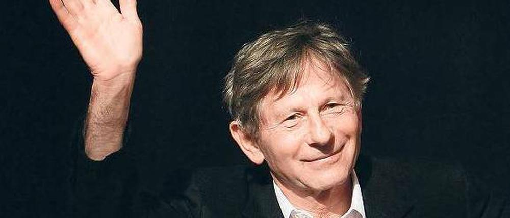 Überraschende Nachricht. Am Mittag wurden Polanski die elektronischen Fesseln abgenommen.
