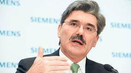 Finanzvorstand Joe Kaeser will unabhängiger werden von den Banken.