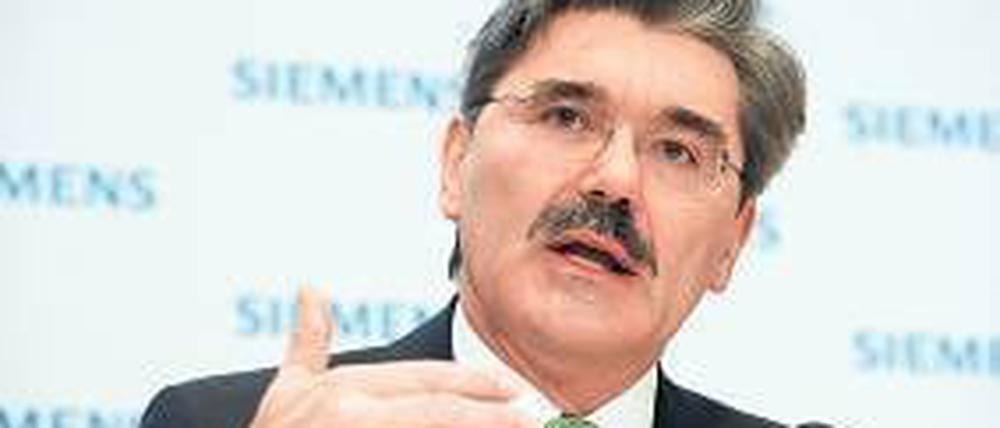 Finanzvorstand Joe Kaeser will unabhängiger werden von den Banken.