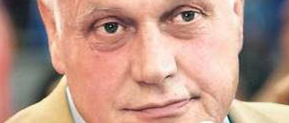 Otto Pfister, 72, war zuletzt Nationaltrainer von Kamerun, davor betreute er Togo. In Deutschland hat der gebürtige Kölner nie als Trainer gearbeitet.