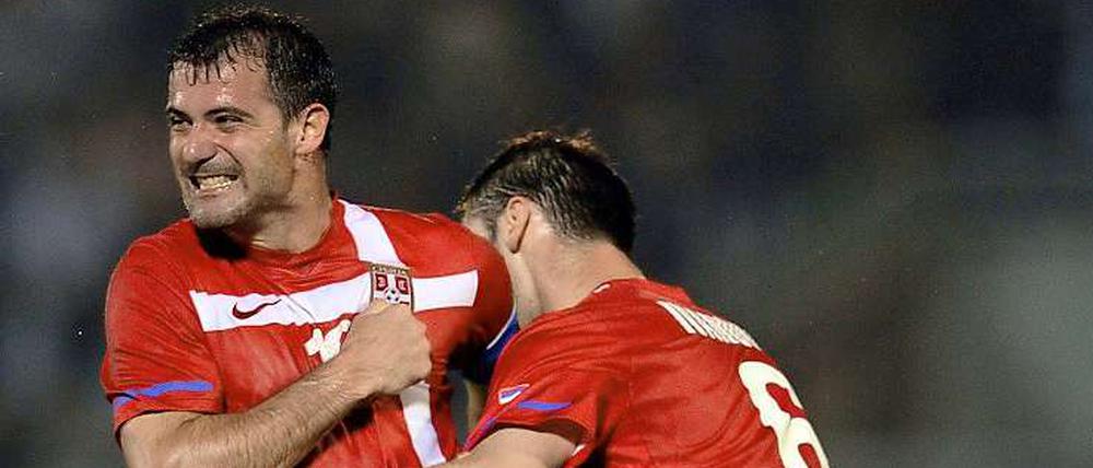 Dejan Stankovic (l.) jubelt jetzt für Serbien.