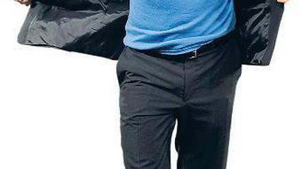 Joachim Löw (50) erschien zu Deutschlands Auftakt bei der Weltmeisterschaft in kornblumenblau.