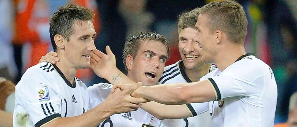 Die deutsche Mannschaft startet gegen Australien stark ins WM-Turnier.