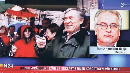 Viele Sender, ein Programm. Der Rücktritt von Horst Köhler dominierte das Fernsehen am Montag.