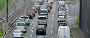 Nach dem Unfall geht auf dem Stadtring zunächst nichts mehr.