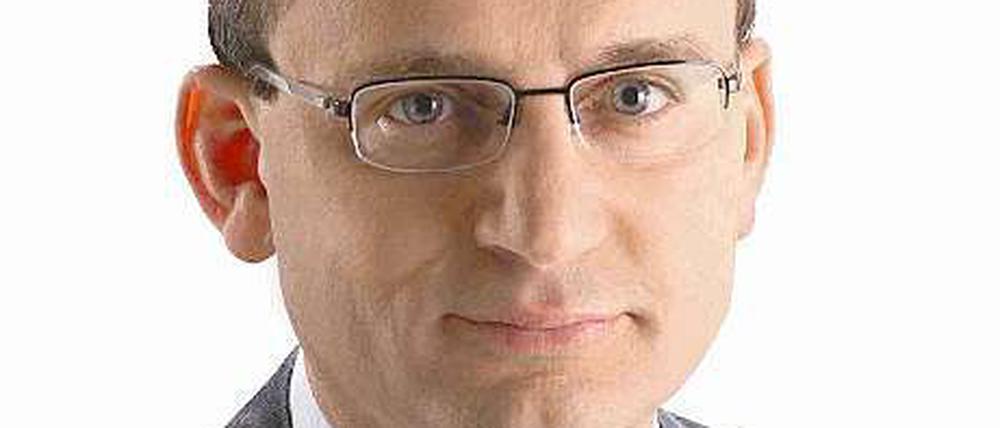 Paul Salem (49) ist Direktor des Middle East Centers der Carnegie Stiftung in Beirut. Der libanesische Wissenschaftler hat an der Harvard Universität studiert und ist Autor zahlreicher Bücher über den Nahen und Mittleren Osten.