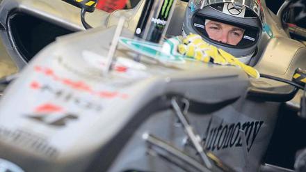 Nico Rosberg, 24, startet am Sonntag in Istanbul in sein 77. Rennen als Formel-1-Fahrer. Obwohl Rosberg in seiner Karriere noch keinen Grand-Prix-Sieg einfahren konnte, kommt der Mercedes-Pilot in dieser Saison bereits auf 56 Punkte. Foto: dpa