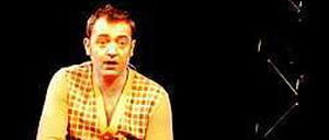 Rainald Grebe (Jahrgang 1971) Schauspieler, Liedersänger und Comedian aus Köln, gründete 2005 die "Kapelle der Versöhnung". Am 4. und 5. Juli tritt er im Tipi in Berlin auf. 