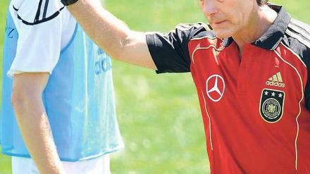 Einen musste es eben erwischen. Bundestrainer Joachim Löw kann nur 23 Spieler mit nach Südafrika nehmen, Andreas Beck verpasste den Kader knapp.