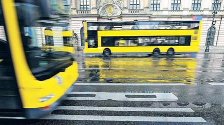 Umsteigeprobleme. Die BVG hat neue Busse gekauft und zugleich ein neues Kassensystem eingeführt. Das allerdings hat seine Tücken. 