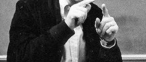 Zentrum des Skandals. Schulleiter Becker in den 70er Jahren. 