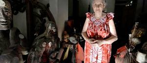 Ein Herz für Götter. Marianne Lehmann in ihrem Voodoo-Haus in der haitianischen Hauptstadt Port-au-Prince.