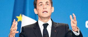 In Umfragen aufwärts. Nicolas Sarkozy inszeniert sich als Retter Europas. 