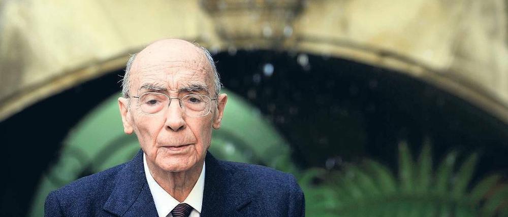 Der Romancier als Polemiker. José Saramago im November 2009. Sein umstrittenes Tagebuch soll im Herbst erscheinen. Foto: AFP/Marcou