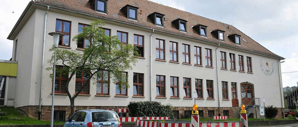 Zu wenig Platz. In diesem Haus leben zu viele Schüler auf zu engem Raum.