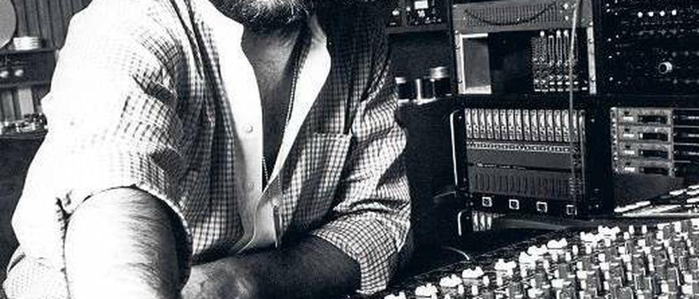 Er bekommt das geregelt. Giorgio Moroder im November 1971. Foto: www.fotex.de