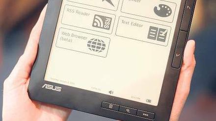 Buchstaben auf Papier sind langweilig. So sehen es jedenfalls die Entwickler von Soft- und Hardware für E-Books und schaffen die Technik für multimediale Bücher. Foto: ddp