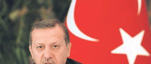 Warme Worte. Recep Tayyip Erdogan verlangt Verbundenheit mit dem Heimatland. Aber er fordert seine Landsleute im Ausland auch dazu auf, sich zu integrieren. Foto: Reuters