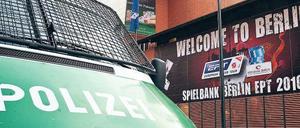 Offene Stadt. Berlin zieht nicht nur Pokerspieler an, für die dieses Plakat am Potsdamer Platz gedacht war.