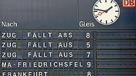 316387_3_xio-fcmsimage-20091230161216-006000-4b3b6dd02680a.heprodimagesfotos82220091231bahnstreik.jpg