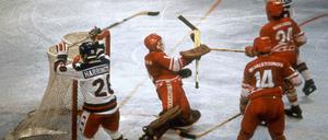 OLY-WINTER-1980-ICE SKATING-USA-USSR