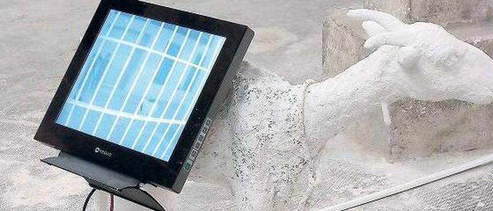 Ziege online. Skulptur von Stephan Dillemuth bei der Manifesta. 