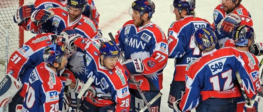 Adler Mannheim - Sinupret Ice Tigers Nürnberg