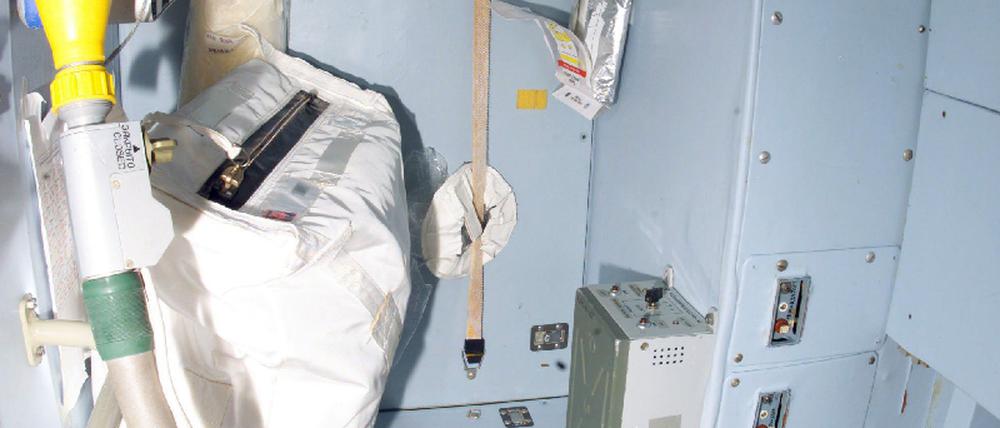 Toilette der Internationalen Raumstation ISS