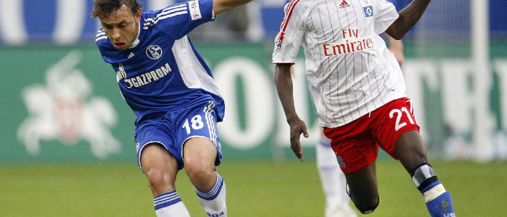 Schalkes Rafinha und Jonathan Pitroipa
