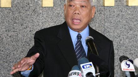 Samak Sundaravej
