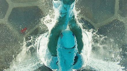 OLY-2008-SWIMMING-200M-FREESTYLE