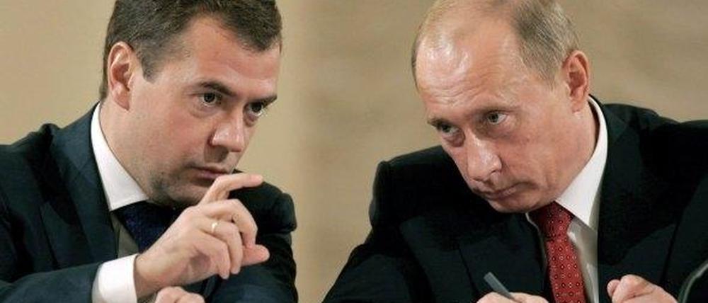 189971_3_071212_putinmedwedew_dap.JPG